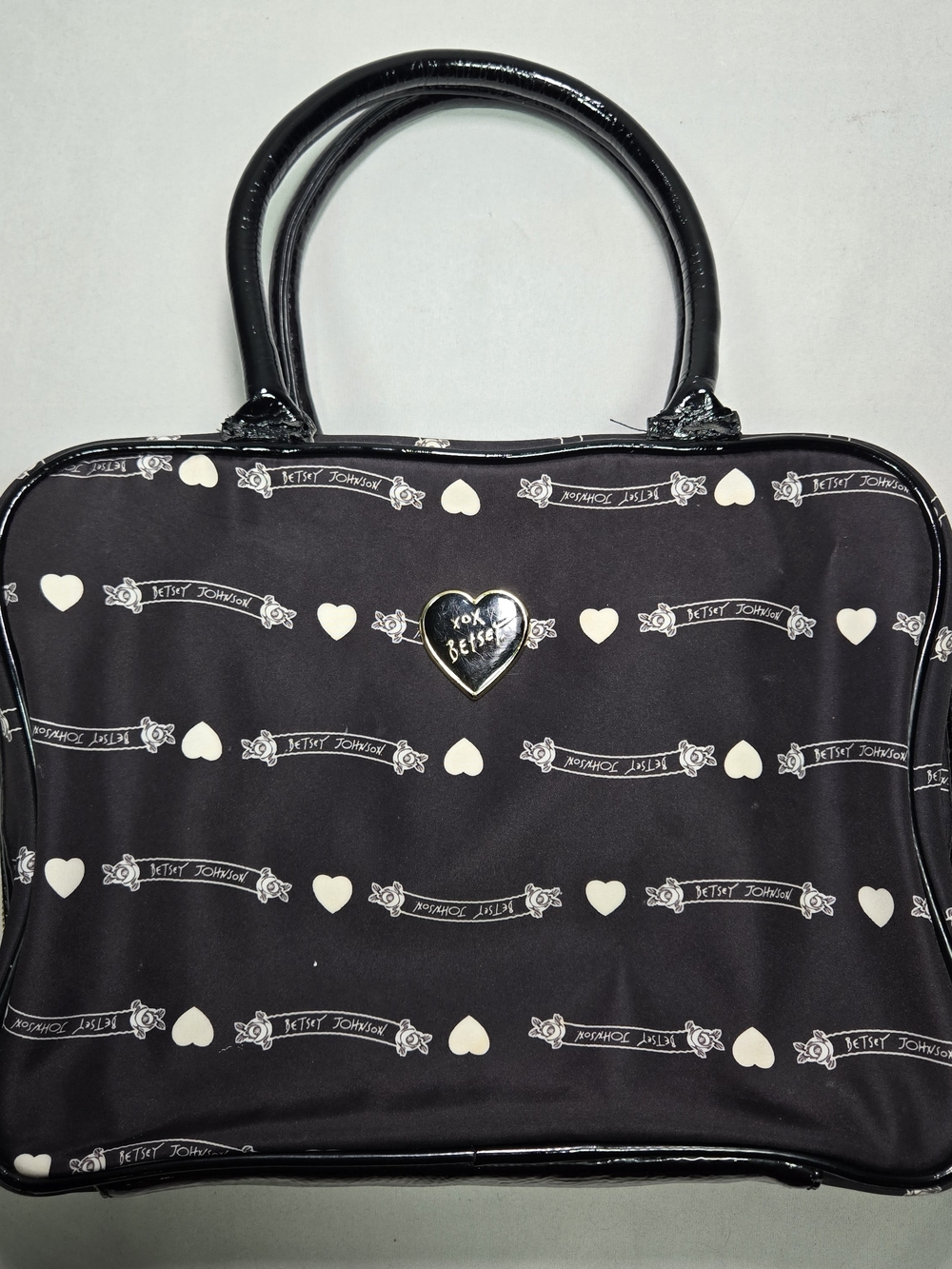Betsey Johnson Black/White Cosmetic Travel Bag Make Up Beauty